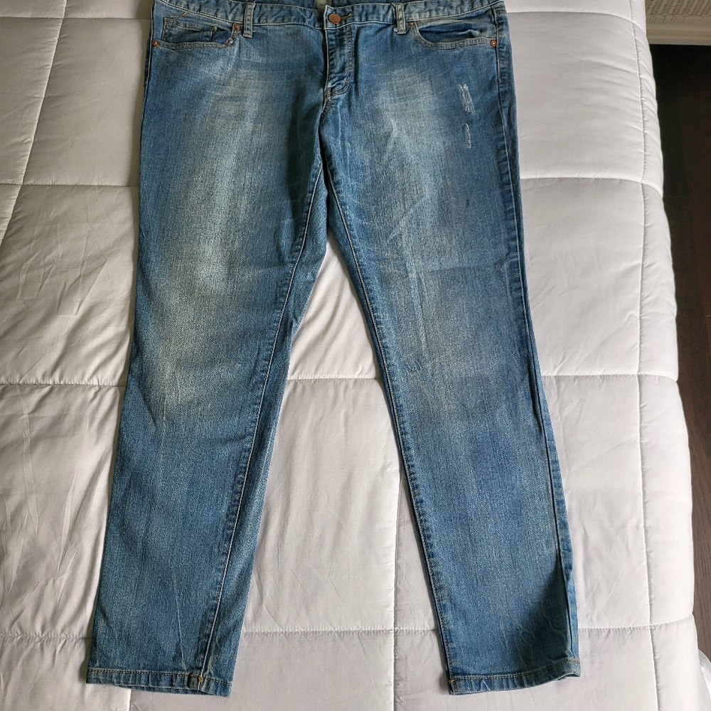 Massimo skinny jeans, size 18, never worn, distressed